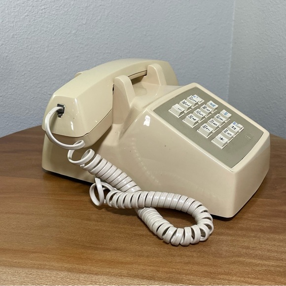 Cool & Fun Vintage AT&T Beige Touchtone Pushbutton Desk Phone - Picture 7 of 7